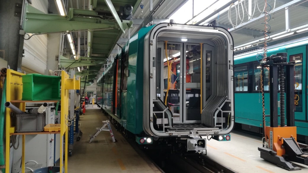 U-Bahn-Wagenteil Blick in ein U-Bahn Wagenteil in der Werkstatt der VGF